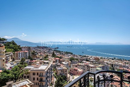 Appartamento via Torquato Tasso, Vomero, Napoli