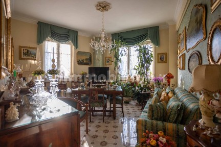Quadrilocale via Mario Fiore, Arenella, Napoli