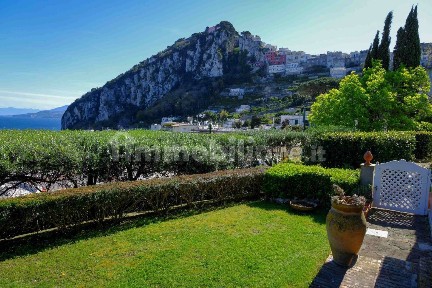 Appartamento ottimo stato, su più livelli, Centro, Capri
