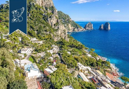 Quadrilocale ottimo stato, quarto piano, Centro, Capri