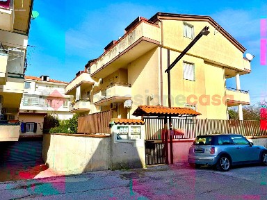 Trilocale via Gianturco, 45, Centro, Acerra