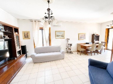 Trilocale via Gandhi 5, Quarto