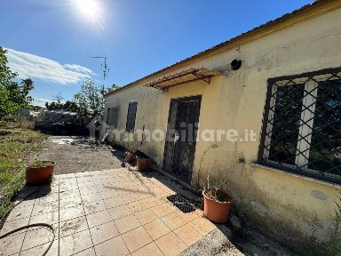 Terratetto unifamiliare 60 m², da ristrutturare, Campo di Carne - Pantanelle, Aprilia