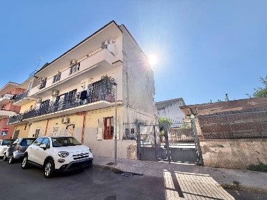 Quadrilocale via Alessandro Volta 25, Centro, Acerra