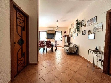 Quadrilocale traversa I via Luciano 11, Pozzuoli Alta, Pozzuoli