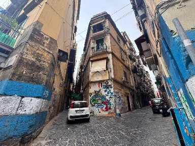 Monolocale Vico Santa Caterina a Formiello 3, Tribunali, Napoli