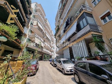 Trilocale traversa secondo Carlo de Marco 9, San Carlo All'Arena, Napoli