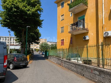 Trilocale via Marcello Candia 52, Fuorigrotta, Napoli