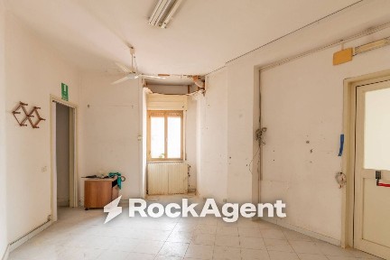 Appartamento via Tommaso Giovanni Blanch, 21, Arenaccia, Napoli