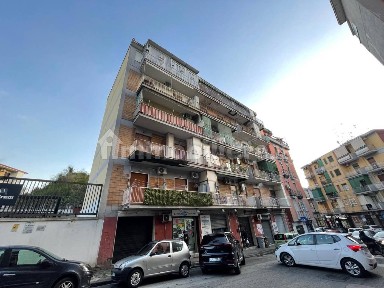 Trilocale via Antonio Sogliano 20, Ponti Rossi, Napoli