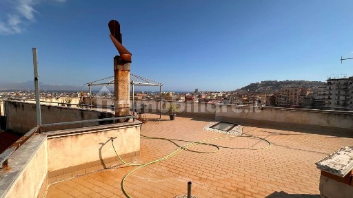 Trilocale salita Moiariello 14, San Carlo All'Arena, Napoli