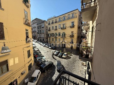 Appartamento via Stella, Sanità, Napoli