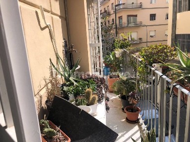 Quadrilocale via Gaetano Donizetti 5, Vomero, Napoli