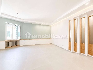 Appartamento via Luigia Sanfelice, Vomero, Napoli