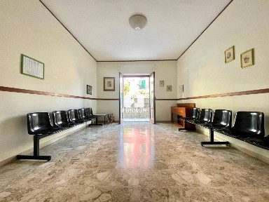 Quadrilocale via Zumbini 18, Portici