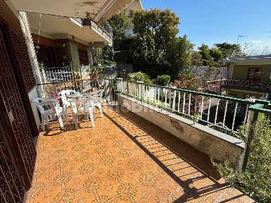 Appartamento via Giovenale 1, Posillipo, Napoli