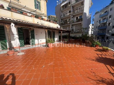 Appartamento via TASSO, Vomero, Napoli