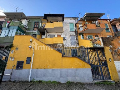 Trilocale via Lago Patria, Ponticelli, Napoli