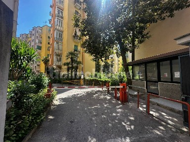 Quadrilocale via Domenico De Dominicis 8, Arenella, Napoli