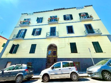 Bilocale viale Campi Flegrei 69, Bagnoli, Napoli