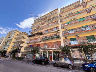 Trilocale corso Europa 226, Centro, Marano di Napoli