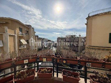 Appartamento via TASSO, Vomero, Napoli
