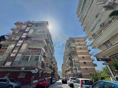 Appartamento viale Maria Bakunin 43, Fuorigrotta, Napoli