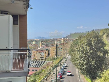 Trilocale via Terracina 356, Fuorigrotta, Napoli