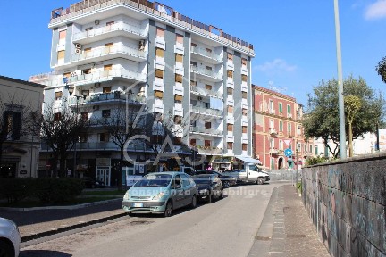Bilocale da ristrutturare, piano terra, San Giorgio a Cremano