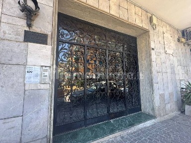 Quadrilocale via Eduardo Nicolardi 109, Colli Aminei - Capodimonte, Napoli