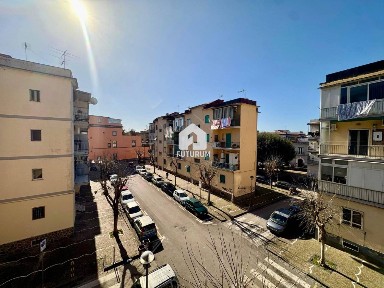Trilocale via Rossano 8, Portici