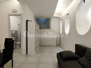Trilocale via Chiatamone 6G, Chiaia, Napoli