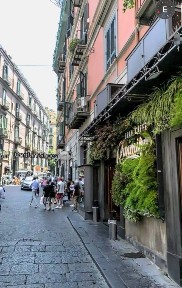 Bilocale via Gaetano Filangieri 11, Chiaia, Napoli