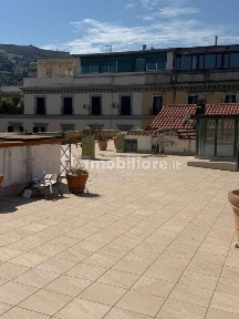 Appartamento via CISTERNA DELL'OLIO, Centro Storico, Napoli