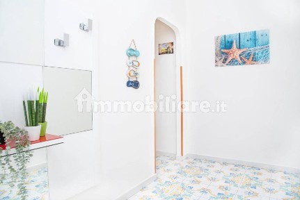 Trilocale ottimo stato, terzo piano, Centro, Meta