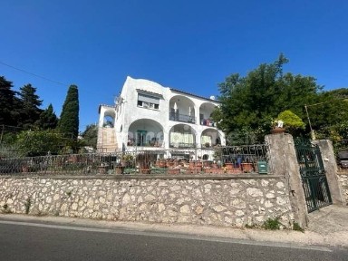 Appartamento buono stato, secondo piano, Anacapri