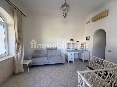 Trilocale 60 m², Centro, Capri
