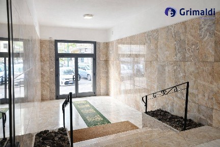 Quadrilocale viale Privato Farnese, Colli Aminei - Capodimonte, Napoli