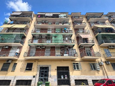 Quadrilocale via Barletta, 30, Arzano