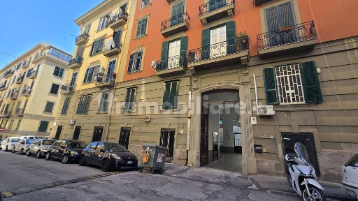Bilocale via Benedetto De Falco 13, Stella - Materdei, Napoli