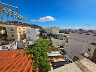 Trilocale via Vigna, Pozzuoli Alta, Pozzuoli