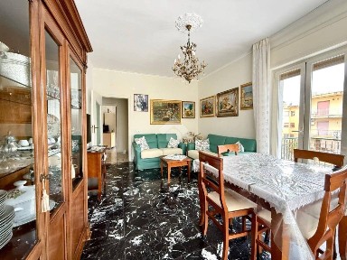 Trilocale viale Bognar, Pozzuoli Alta, Pozzuoli