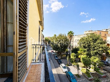 Quadrilocale viale Campi Flegrei 18, Bagnoli, Napoli