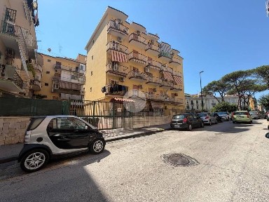 Trilocale via prolungamento ascanio 3, Bagnoli, Napoli