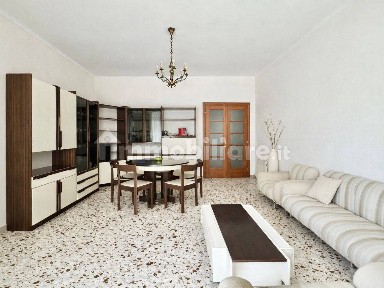 Quadrilocale via Francesco Cilea 264, Vomero, Napoli
