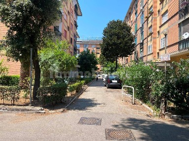Trilocale via Louis Armstrong 33, Ponticelli, Napoli