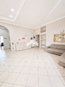 Trilocale via Vittorio Emanuele III, Centro, Casalnuovo di Napoli