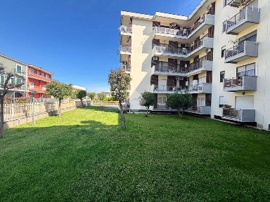 Trilocale via Toscano Felice Abate 227, Centro, Pomigliano d'Arco