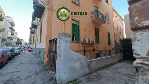 Trilocale via di Niso, Bagnoli, Napoli