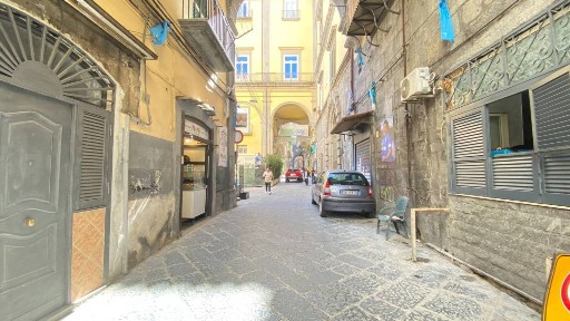 Bilocale via Duomo, Centro Storico, Napoli